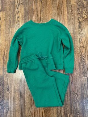 Green Quilted Lounge Set - Sweatshirt & Joggers